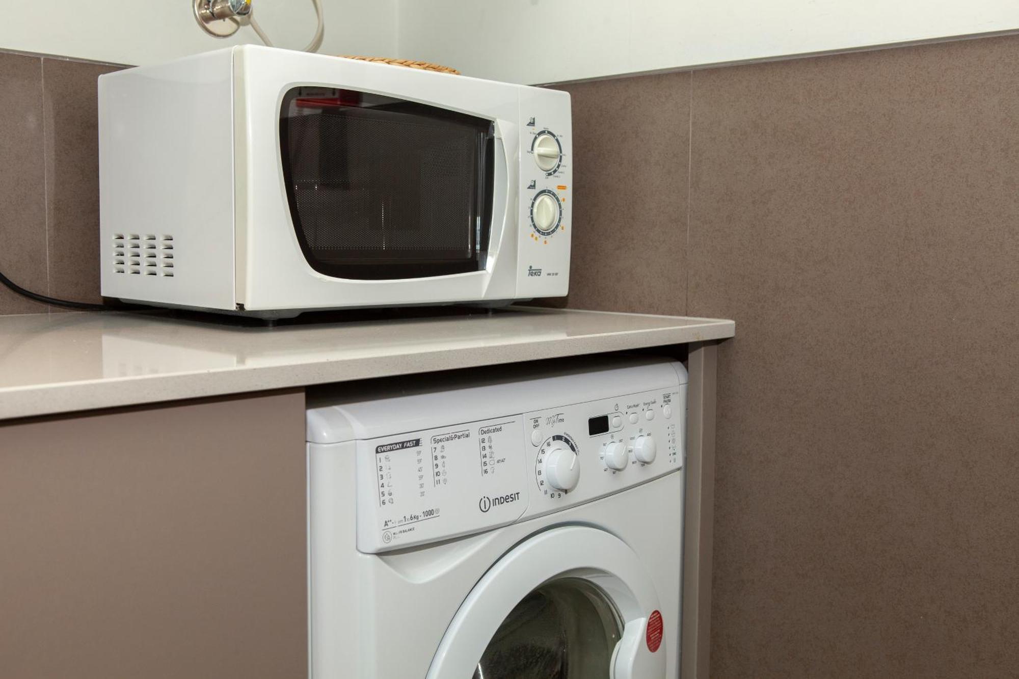 B04 - Luxury 2 Bed W Terrace Pool Apartment ลากอส ภายนอก รูปภาพ